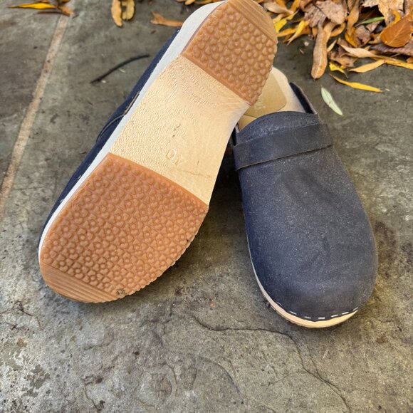 Sangren Size 40 (10 US) Navy Studded Clog Mule - Picture 3 of 7